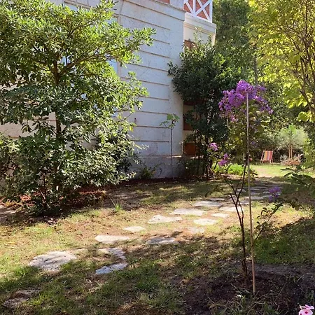 Le Quatre Allee Stella *