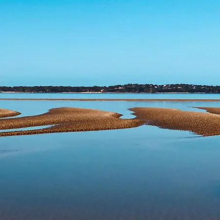 Le Quatre Allee Stella *