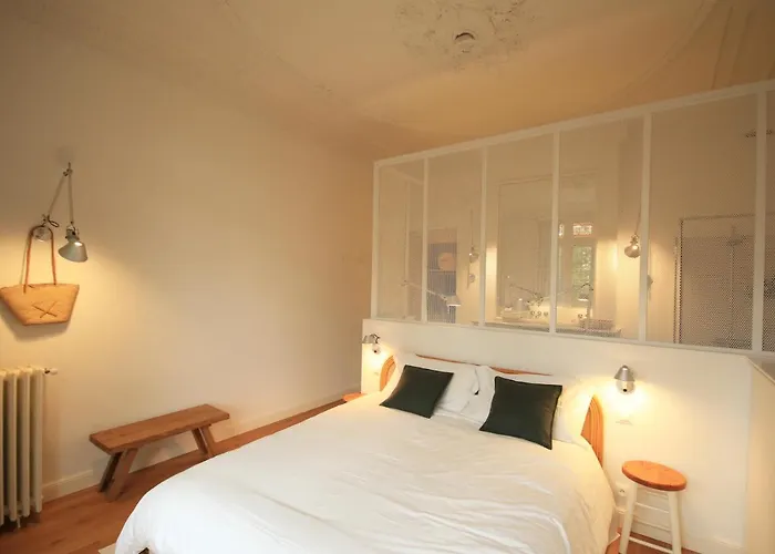 Le Quatre Allee Stella آركاشو