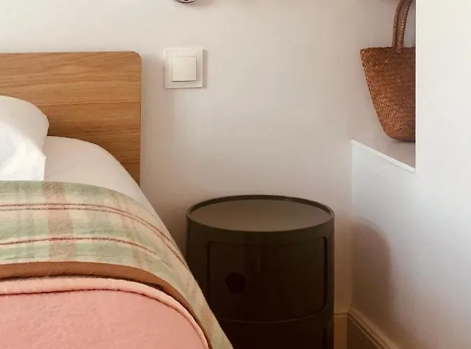 Le Quatre Allee Stella * آركاشو